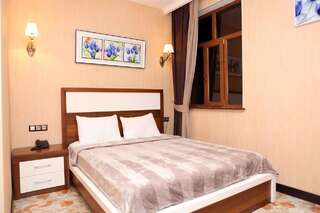 Отель Manor Hotel Баку Четырехместный номер-2